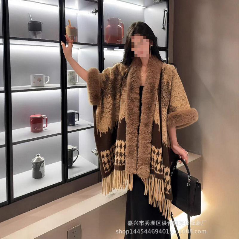 欧美跨境外贸女装仿獭兔毛大毛领开衫披肩围巾水墨画流苏披风斗篷