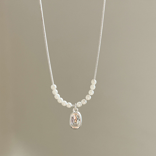 Blogger's same love pearl necklace for women, fashionable and non-fading clavicle chain, high-end niche versatile necklace
