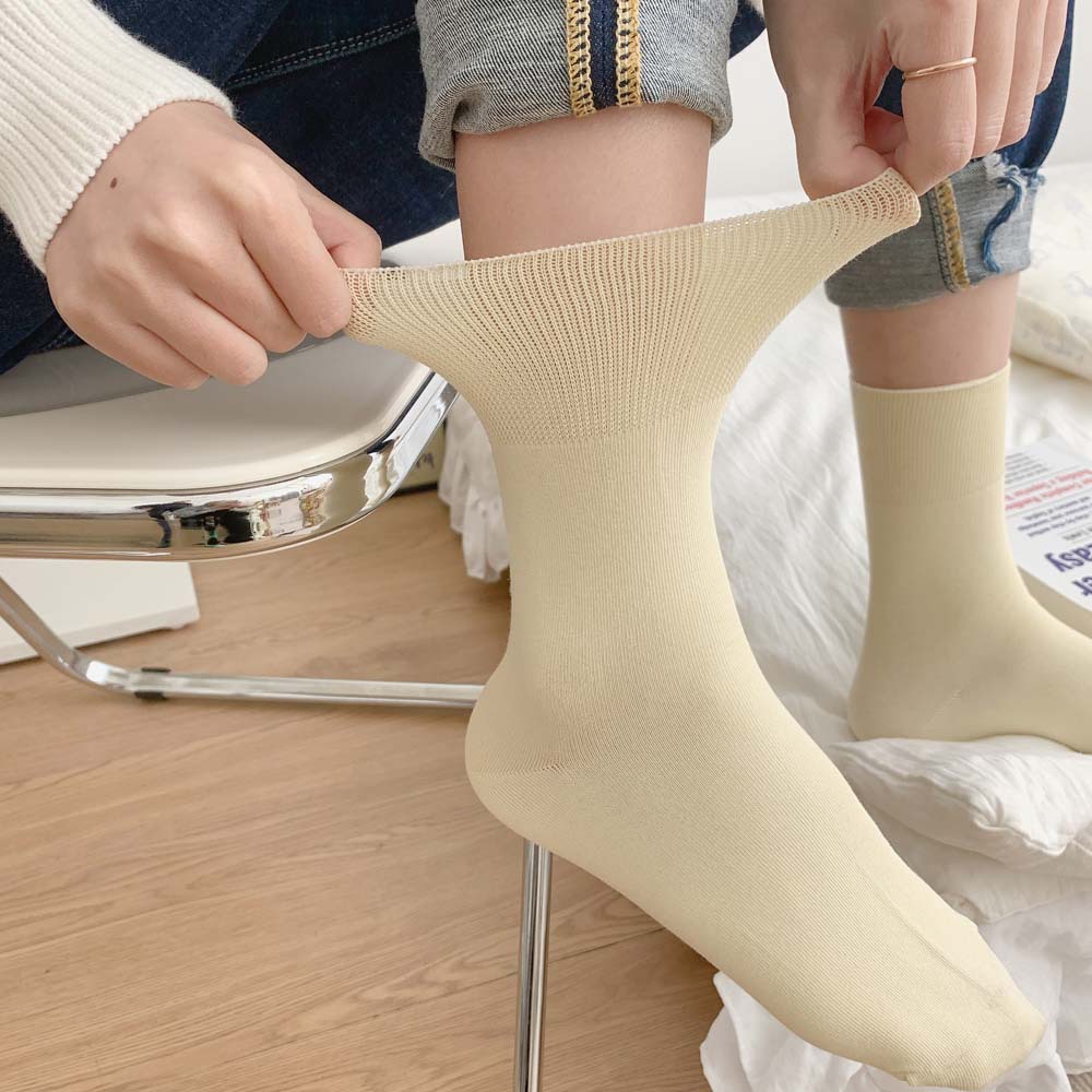 50g Weight Socks Classification Socks Lingerie Type Cotton Fabric Type A Pair Quantity Daily, Shopping Occasion Solid Color Pattern All Seasons Season Women's Gender Korean Style Style Women's Korean Style Solid Color Cotton Crew Socks A Pair 3