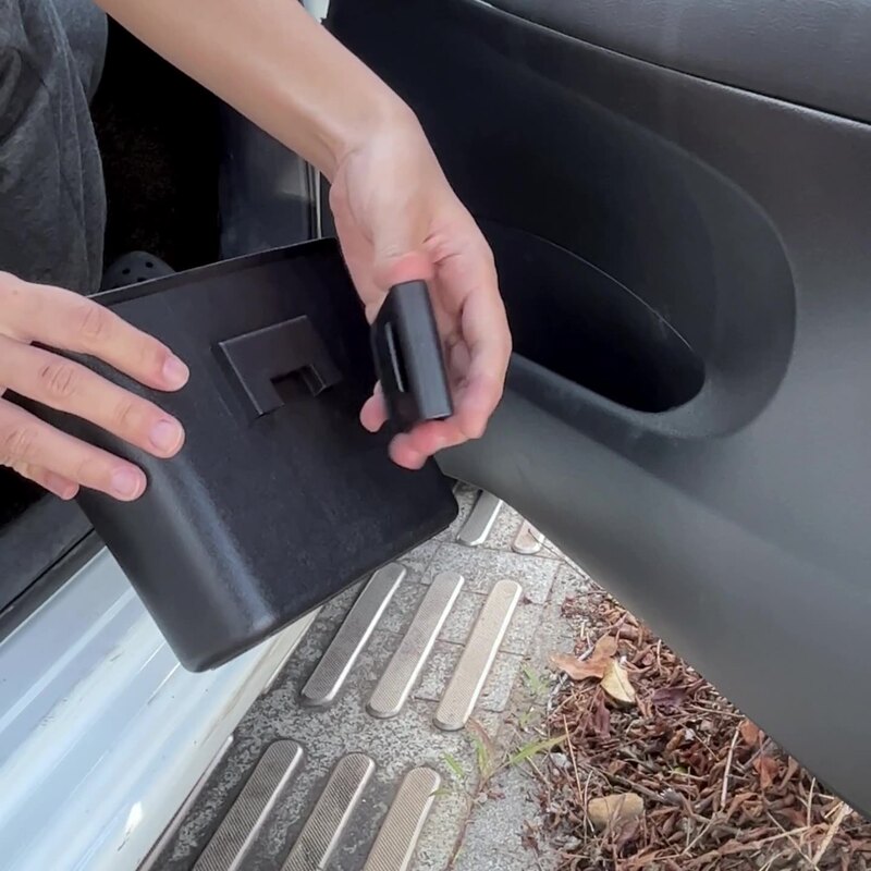Car-Mounted Trash Can for Use in the Car, Suitable for the Passenger's Side Door, Hanging Storage Bin for Garbage Bags, Car Accessory Car-Mounted Trash Can for Use in the Car, Suitable for the Passenger's Side Door, Hanging Storage Bin for Garbage Bags, Car Accessory