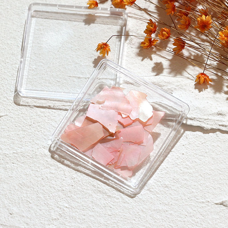 Manicuría irregular conchas de color fantasma rojo en línea con el mismo tipo de abalón natural ultra delgado fragmentos japoneses de decoración de uñas