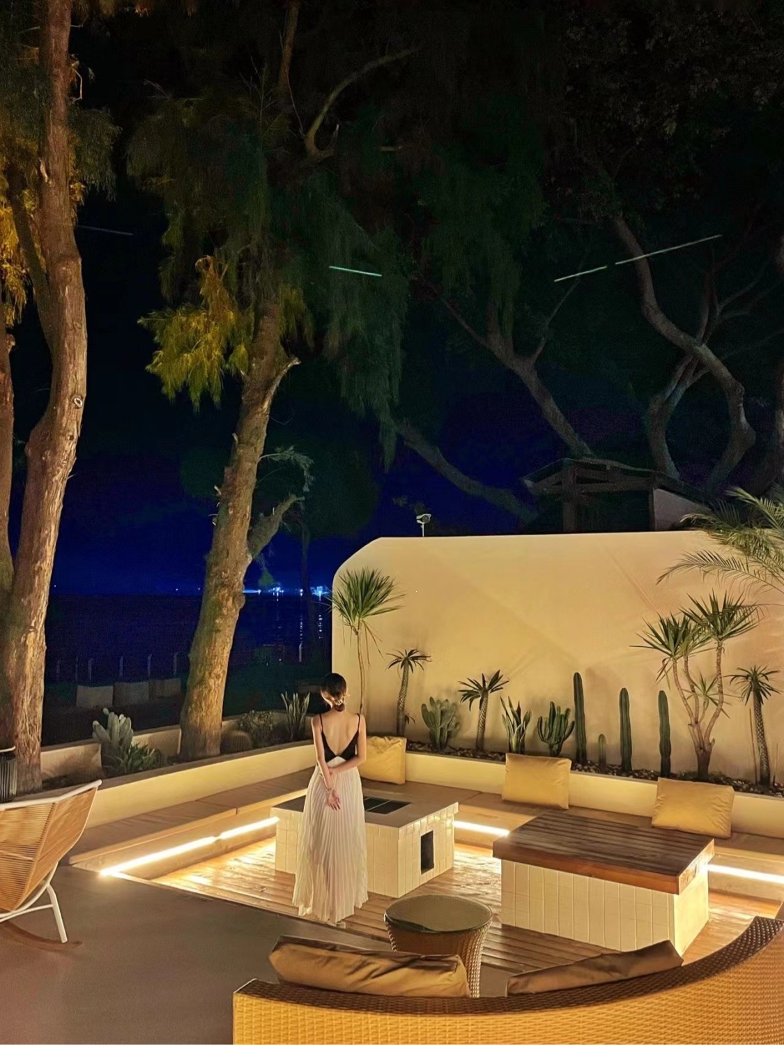 Váy maxi dây đeo xếp ly phối màu đen trắng nữ đi biển mùa hè — Màu sắc hình ảnh (chất lượng cao), Sơ đồ màu bán buôn chi tiết 12