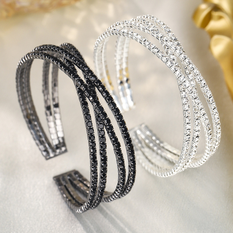 European and American New Rhinestone Claw Chain Opening Bracelet High Sense Niche Fashion Women's Jewelry Cross Design Bridal Bracelet
