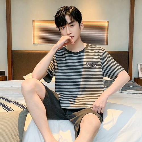 New summer men's short-sleeved shorts suit Korean style simple casual loose plus size can be worn outside home clothes