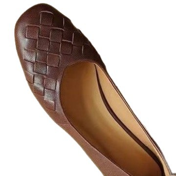 Cabeza cuadrada tejida confortable y superficial zapatos de cuero suave suela suave primavera y verano de 2026 zapatos de mujer retro nuevos zapatos de soja para mujeres