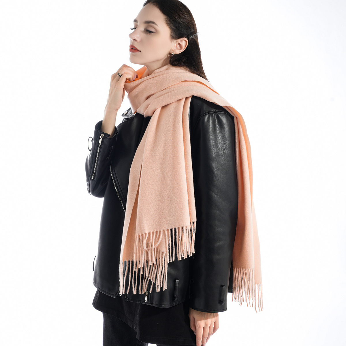 2024 Herbst und Winter Ethno-Stil Leopardenmuster Kurzer Quastengewebter Wollschal für Frauen Warmer Schalschal_voghion.com