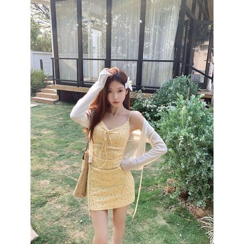 [Sweetheart Coco] suspender dress looks slimmer and elegant, padded and waist, French dress + cardigan tie-dyed