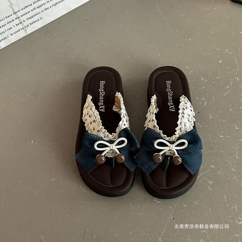 Korean-style bowknot flip-flops for women, new summer 2026 model, outdoor platform-soled non-slip beach sandals, cute style Korean-style bowknot flip-flops for women, new summer 2026 model, outdoor platform-soled non-slip beach sandals, cute style