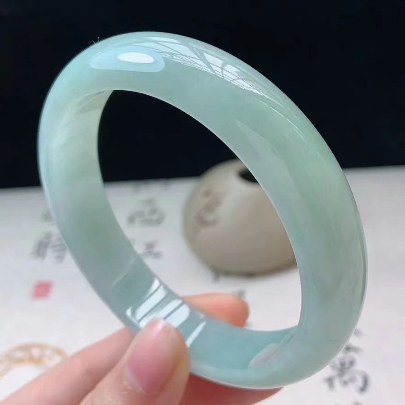 Vòng tay ngọc bích Miến Điện tự nhiên cao cấp có giấy chứng nhận chi tiết 6