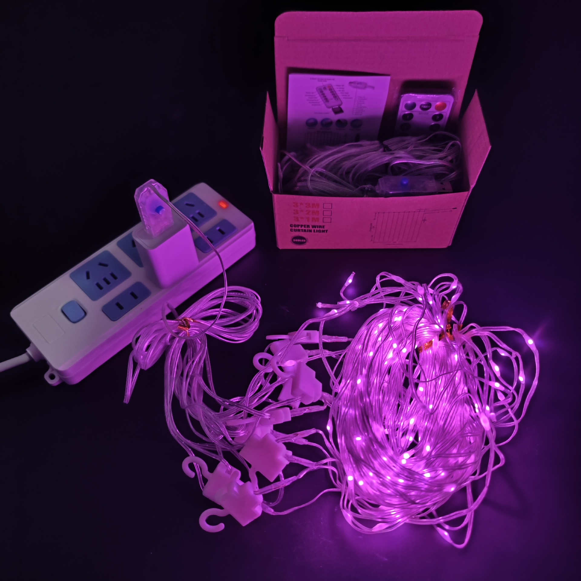 Guirnalda de luces LED de alambre de cobre de 3x3 metros con ganchos, control remoto y enchufe USB, para decoración de cortinas de dormitorio, disponible para envío transfronterizo.
