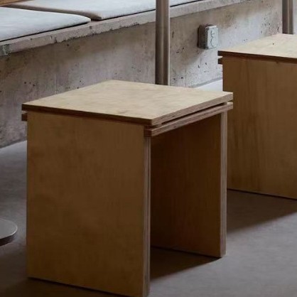 Mesa y silla de mesa