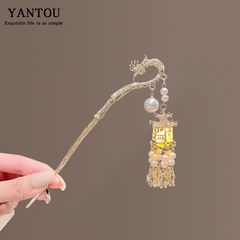 Illuminating tassled lantern hairpin, metal pavilion hair accessory, Mid-Autumn Festival West Lake palace lantern, ancient-style hairpin decoration
