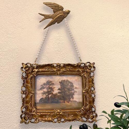 European American style retro nostalgic golden hollow photo frame French classical photo living room table creative ornaments hanging on the wall