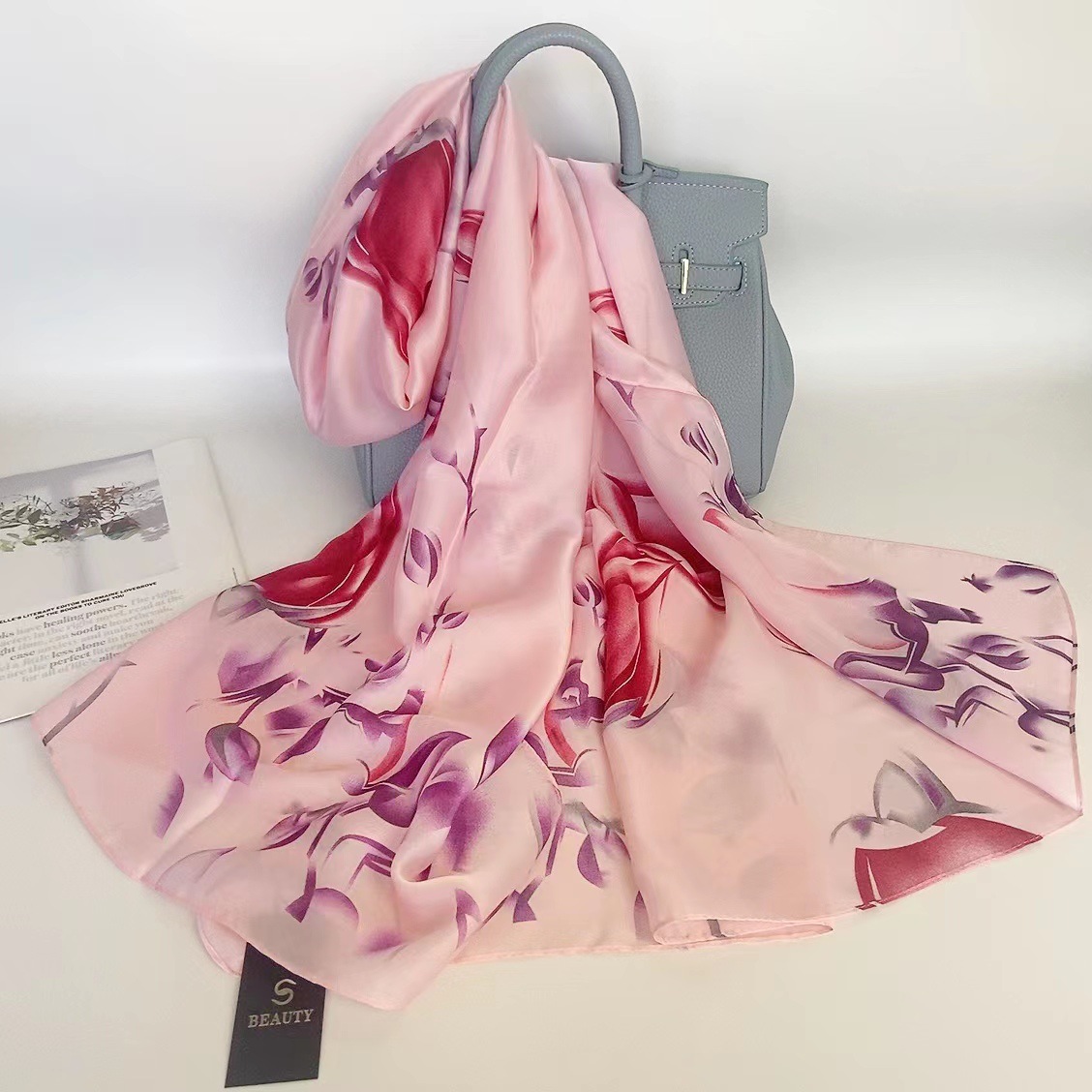 Primavera y verano nuevo estilo coreano Magnolia elegante bufanda de seda artificial de las mujeres chal decorativo elegante protector solar Toalla de playa