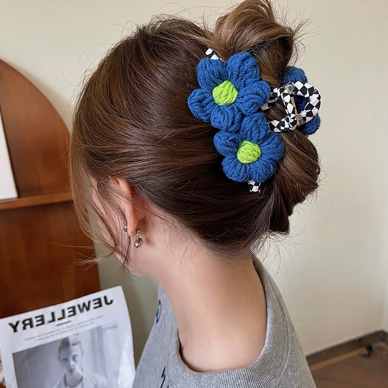 Fashion Flower Yarn Hair Claws 1 Piece display picture 1