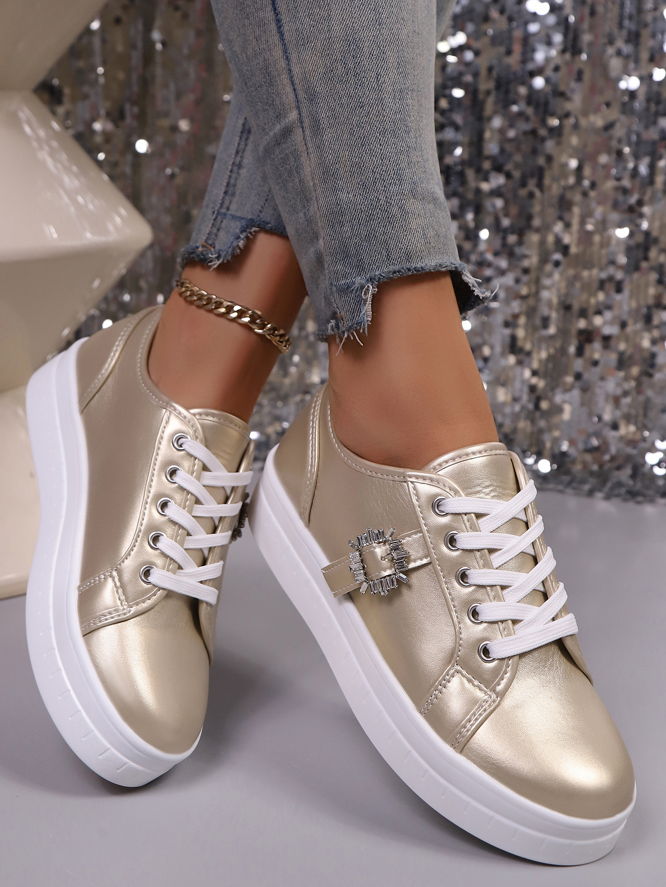 Scarpe casual da donna con strass e stringhe stile europeo_voghion.com