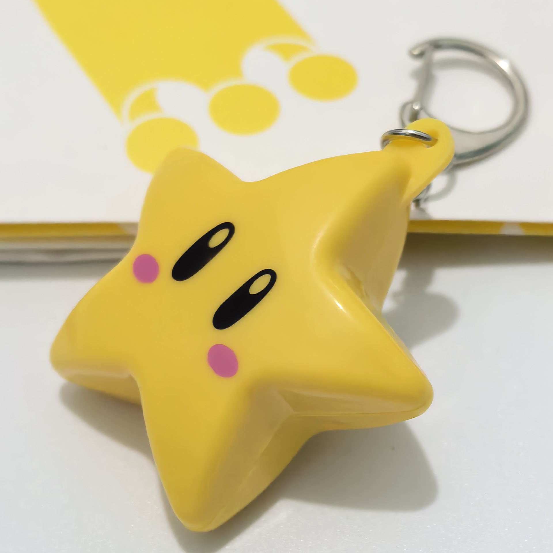 USJ Mario mundo iluminado estrella lámpara llavero adorable colgante acrílico regalo de colección de fans de anime