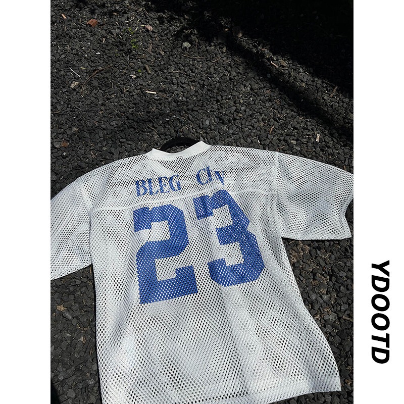 Mesh Letter Print V-neck Short-sleeve T-shirt, Summer Hollow-out Cropped Jersey, Loose-fitting Top For Men And Women,_viptrois.com