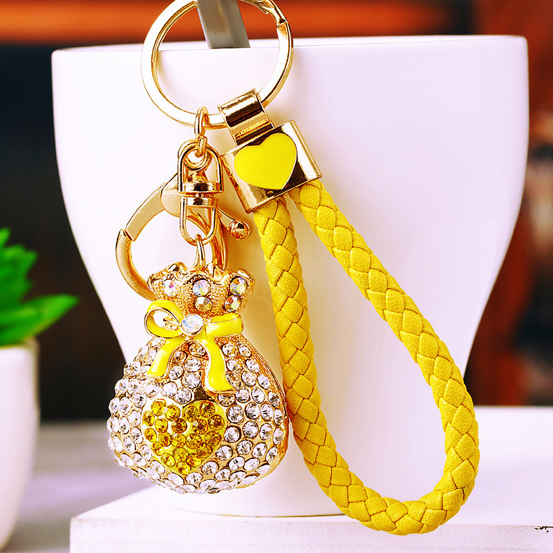 Diamond Embellished Heart Shaped Keyring For Handbags And Keys_voghion.com