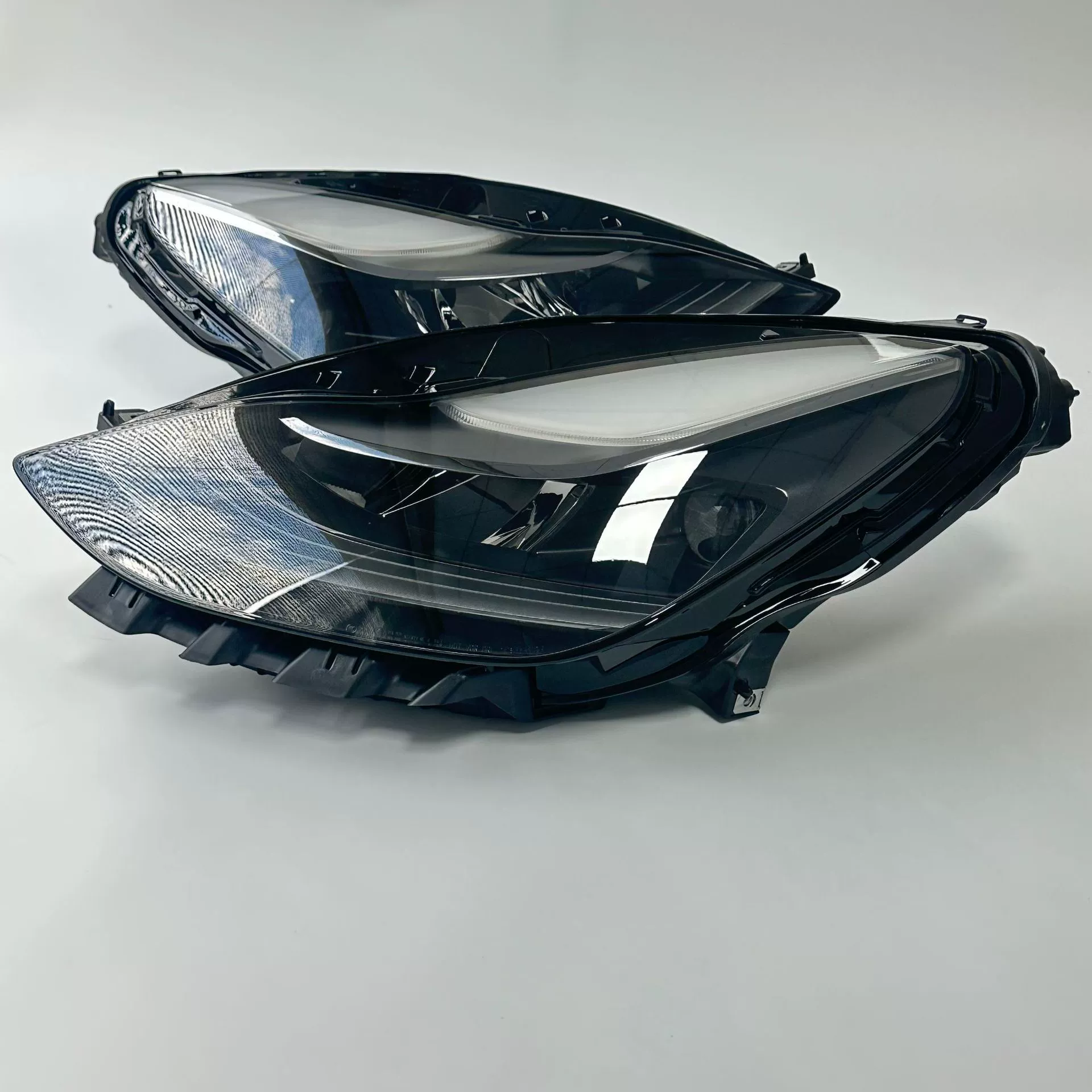 Подходит для головной оптики Tesla 21-22 Model3/Y сборка 1514953-00-B 1514952