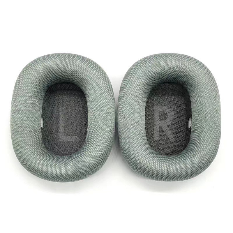 1 green (mesh) earmuffs