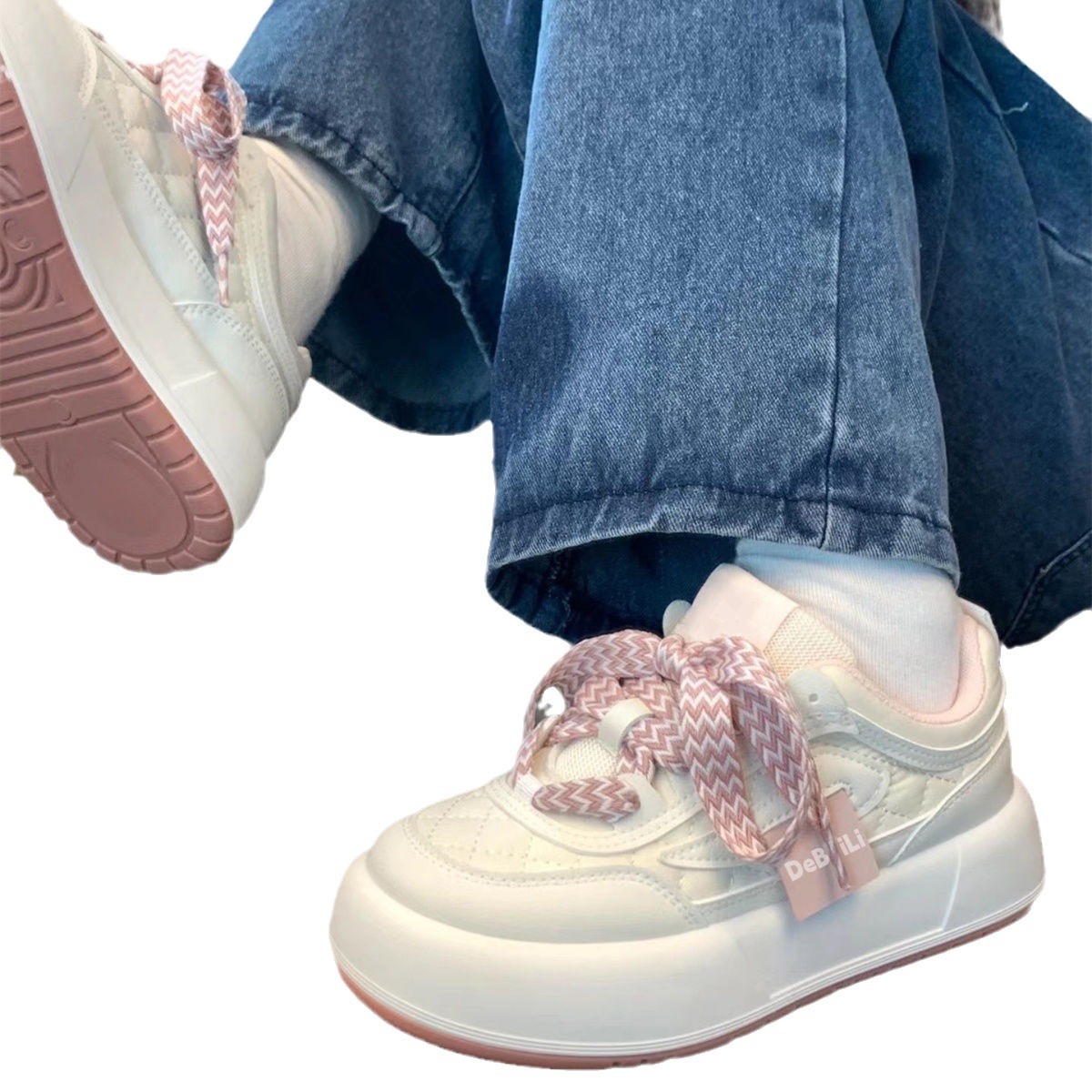 Pan pequeño zapatos blancos nuevos ins2024 estilo universal nicho de moda casual de alto valor zapatos de skate estudiantes de moda