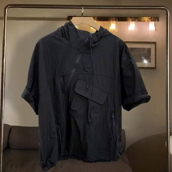 Solid color trend design short sleeve T-shirt with zipper with hood