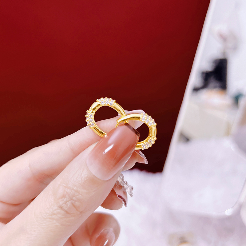 Pendientes de diamantes incrustados pendientes geométricos de estilo coreano en forma de U pendientes de estilo minimalista hebilla de oreja de mujer joyería de moda personalizada