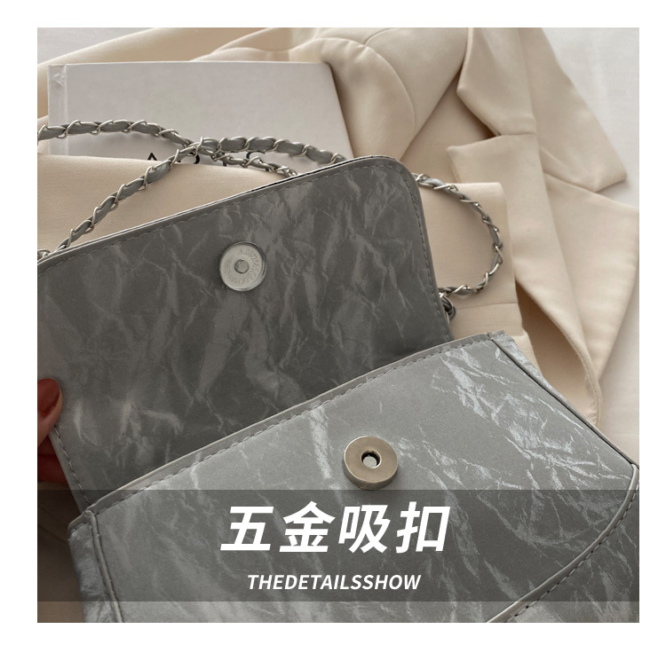 This is a trendy, casual, fashionable and simple crossbody bag for women with a niche design in the autumn of 2024 undefined