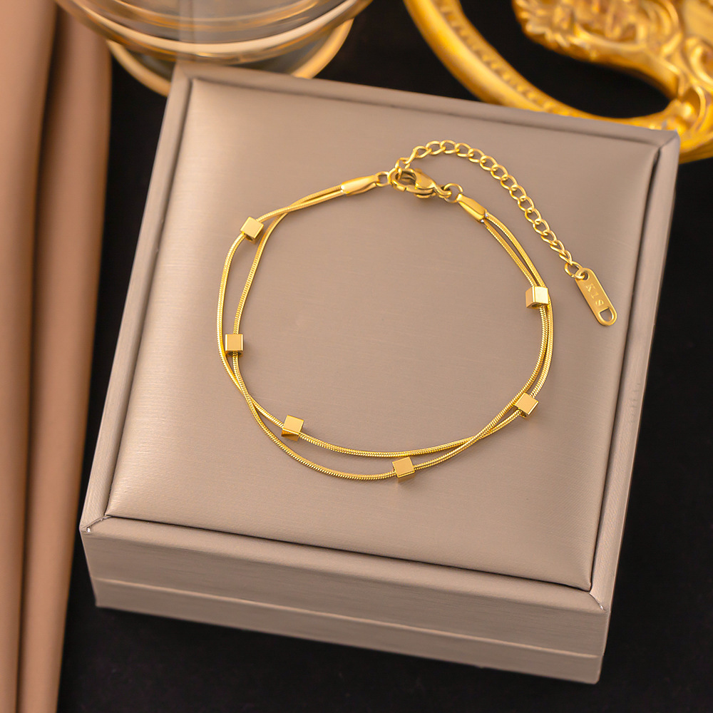 33【e53】double layer square bracelet gold
