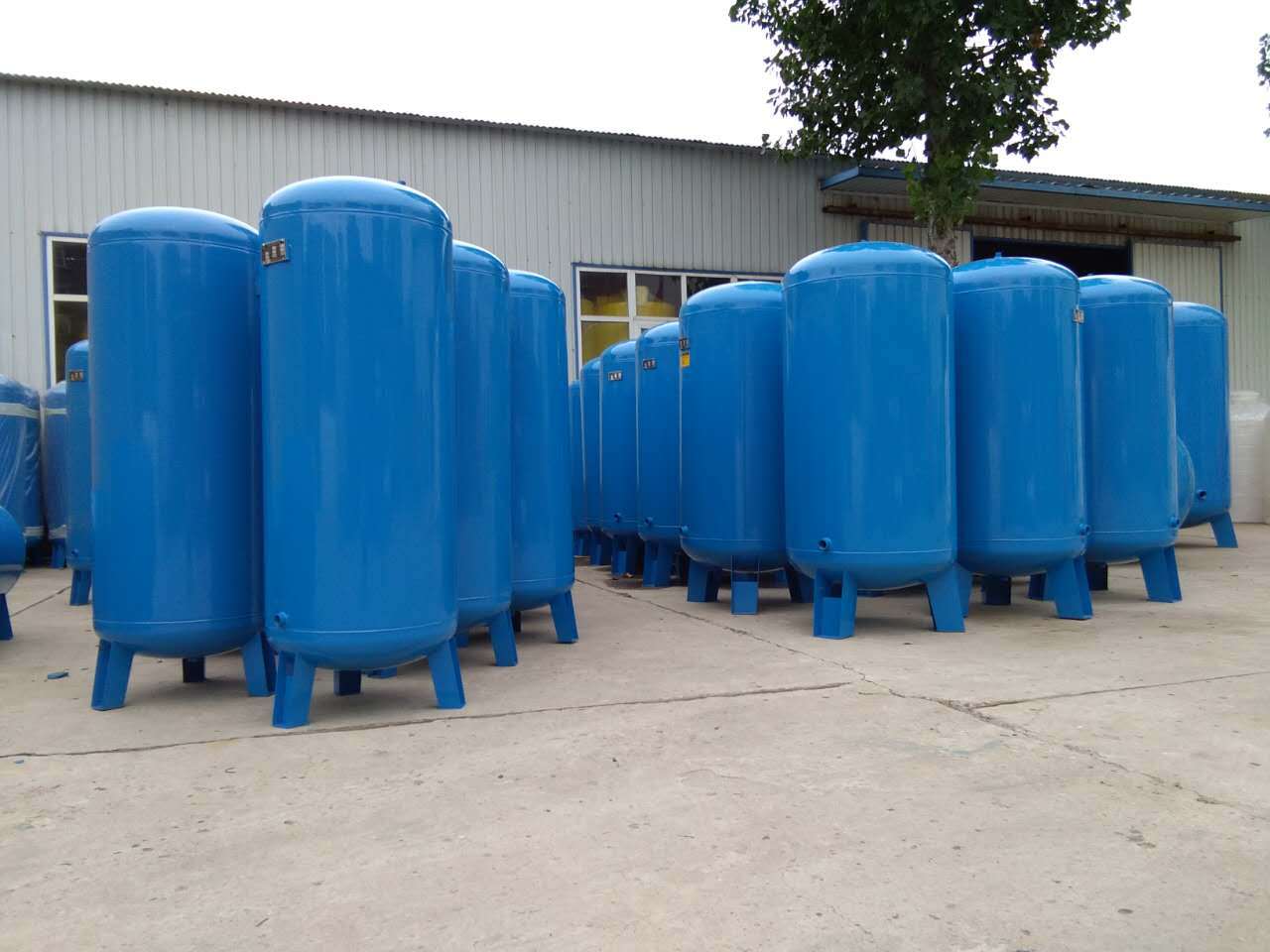 广东日兴全自动无塔供水器家用压力罐水塔增压储水箱高层平层家用