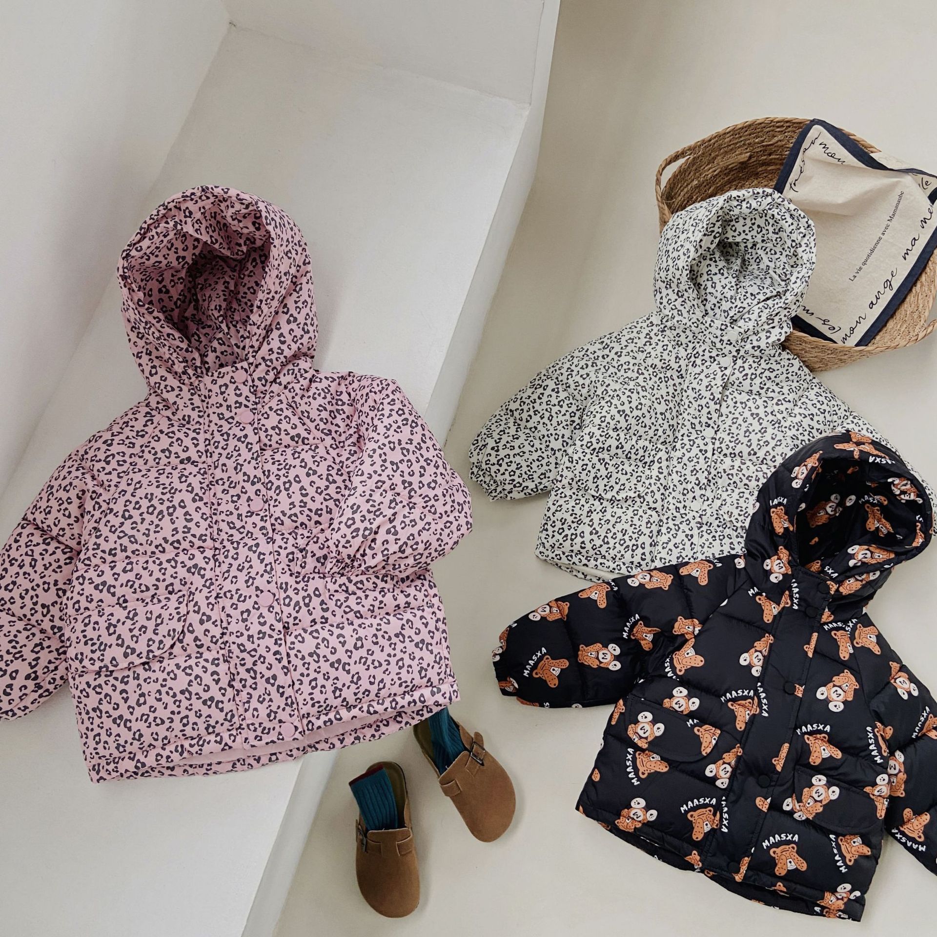 Chaqueta de algodón informal coreana para niños, nueva ropa para niños engrosada, pequeña chaqueta cálida con flores para niños y niñas_voghion.com