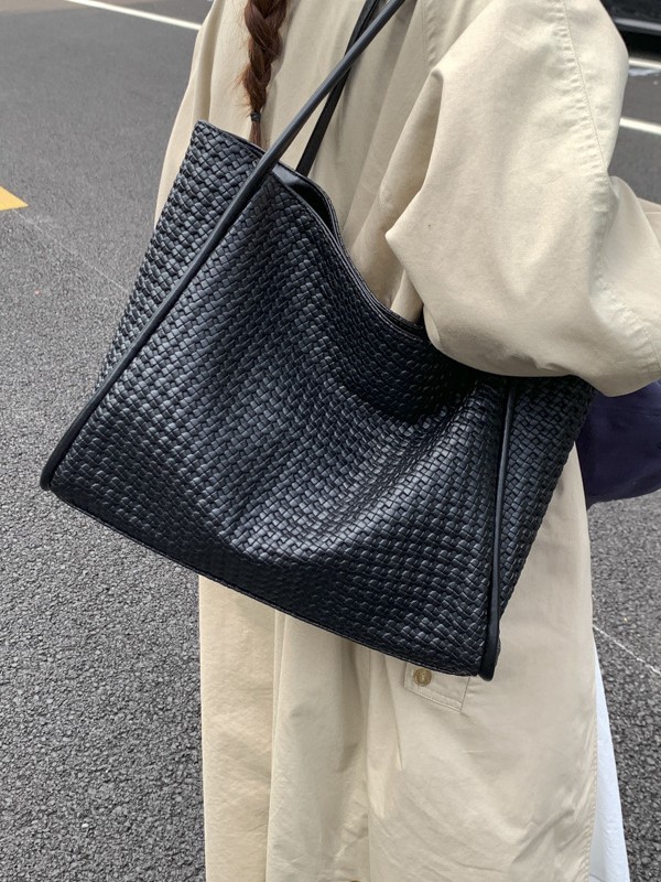 Bajo las axilas de gran capacidad para trabajar bolsas de viaje para mujeres nuevas moda coreana alta sensación de amplio ocio bolsas de hombro