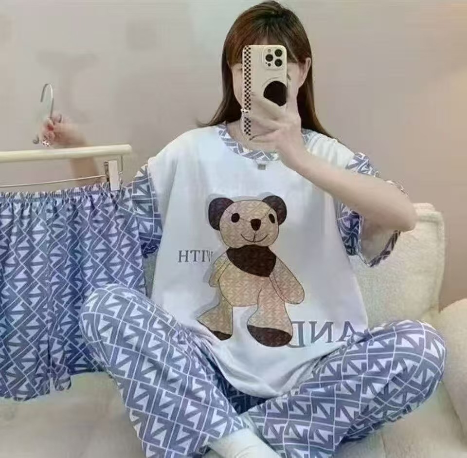 Pijamas de verano transfronterizos pijamas de leche de seda de tres piezas set de dibujos animados comercio exterior ropa para el hogar pantalones de mangas cortas lindos
