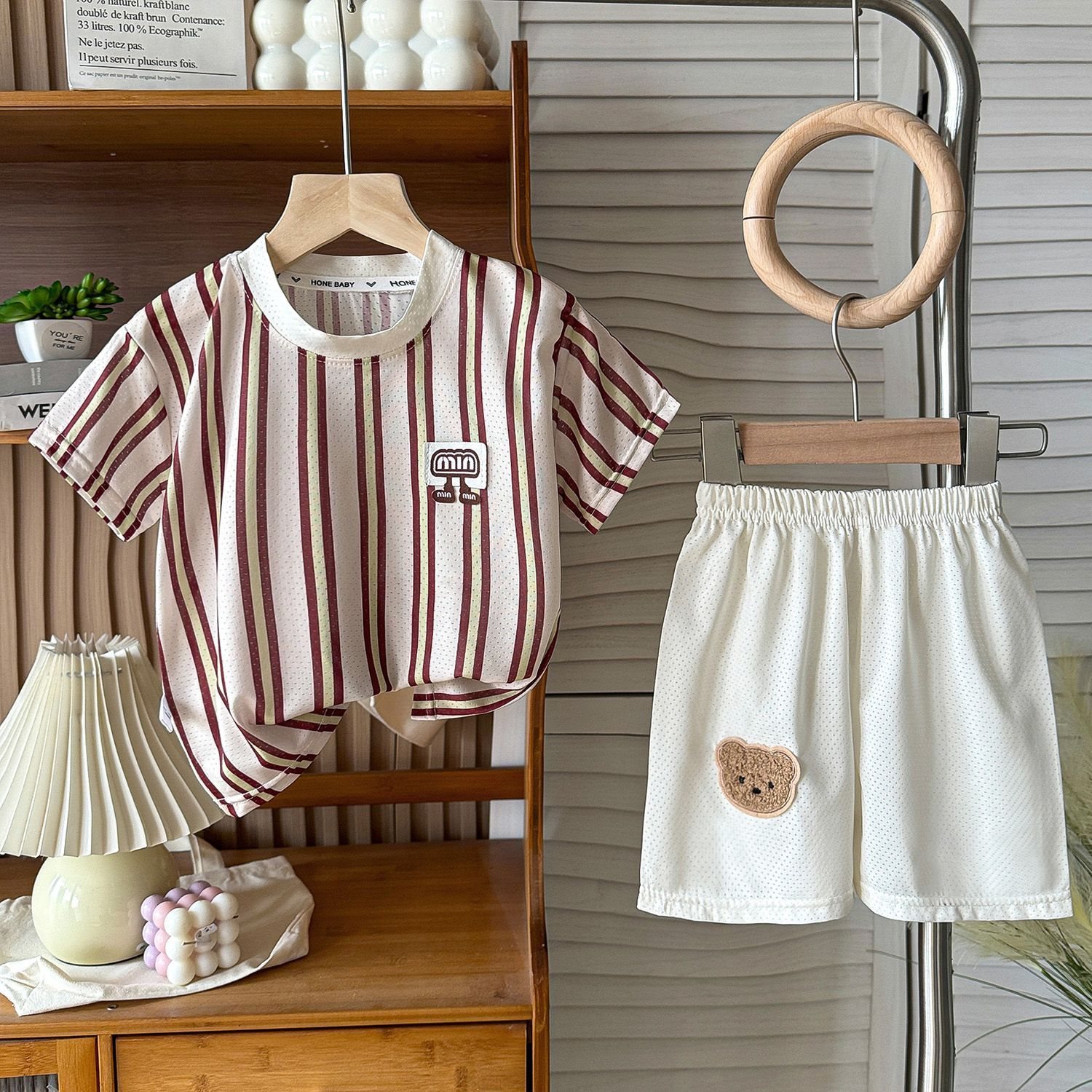 Children's short-sleeved summer set, thin style, boys' ice silk t-shirt and shorts two-piece set, sports quick-drying clothes for medium and large children.