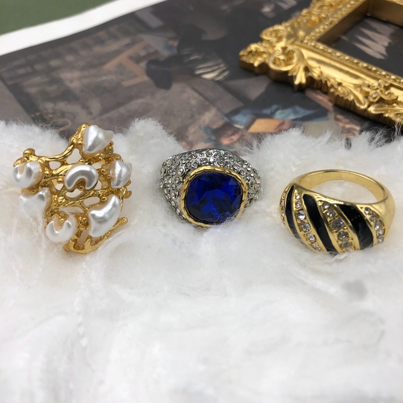 15g Weight Zircon Inlay Material Rings Classification Retro Geometric Zircon Alloy Wholesale Rings