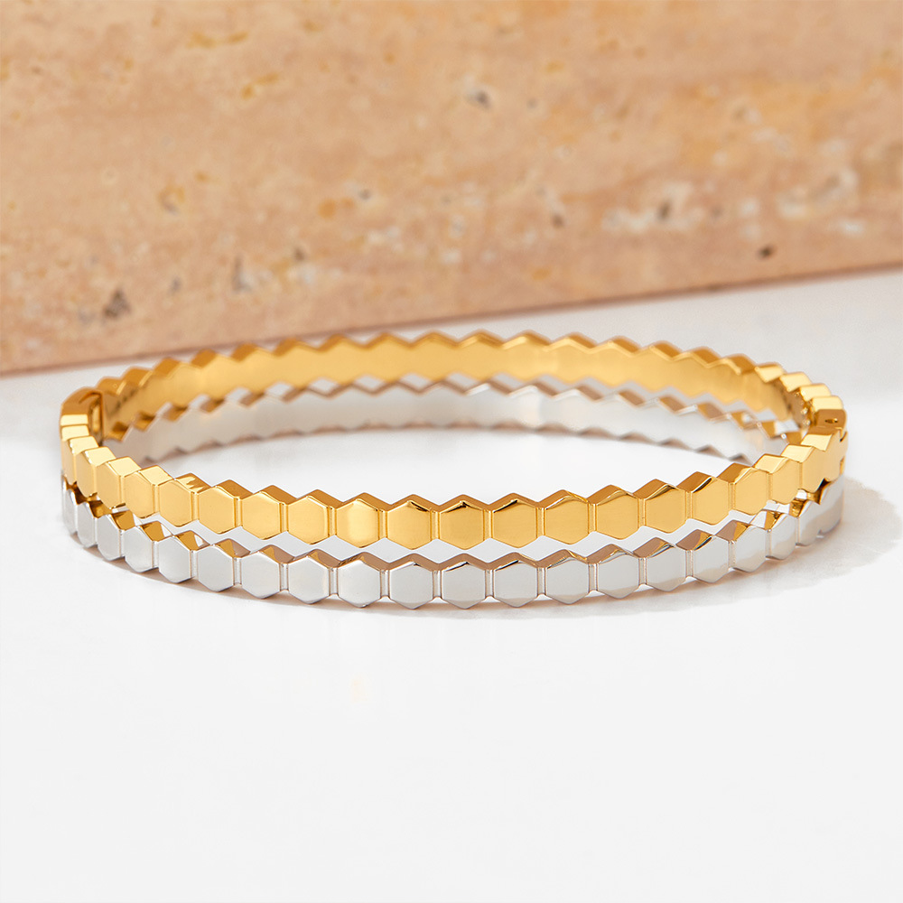 PVD Coated Gold Plating Process Real Gold Plated Plating Material PVD Coated Real Gold Plated 16K Gold White Gold Plated Gold Plating Hexagon 304 Stainless Steel Simple Style Waterproof Non Tarnish 304 Stainless Steel Bangle