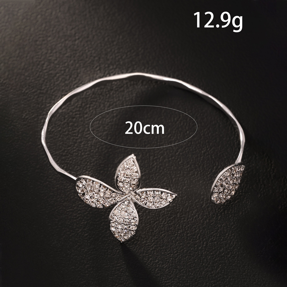 Nuevo cross-border pulsera de hojas de moda brillante de diamante de diamante de diamante accesorios de temperamento Bracelet mujer