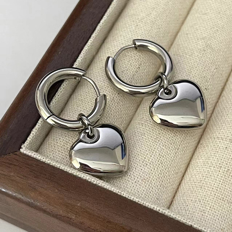 Heart Shape Pattern 1 Pair Casual Simple Style Heart Shape Plating Titanium Steel 18K Gold Plated Drop Earrings