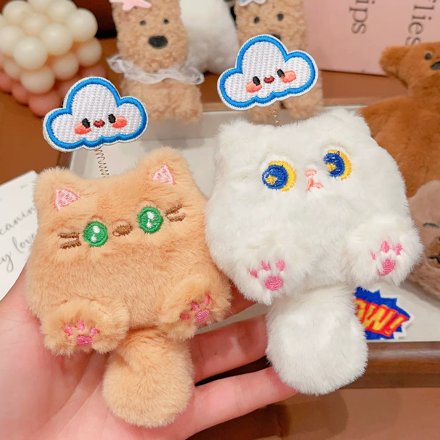 可爱卡通猫咪毛绒玩偶小猫胸针学生便携高颜值发夹小女孩首饰组合