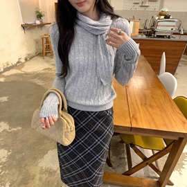 巨好看高知韩系围巾系带内搭毛衣麻花针织打底衫女冬季新款短上衣