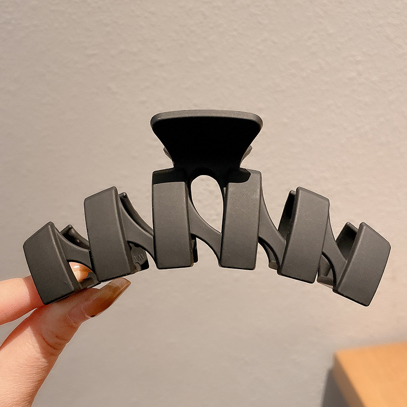 Clip de agarre de color café de alta calidad, horquilla grande, mujer 2024, nuevo estilo, volumen de cabello en la parte posterior de la cabeza, clip de tiburón, tocado, horquilla