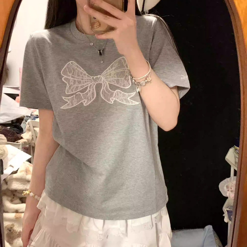 Design-Inspired Lace Butterfly Print T-Shirt 2026 Summer Regular Shoulder Versatile Pure Cotton Short-Sleeve Elegant Gray Top for Women
