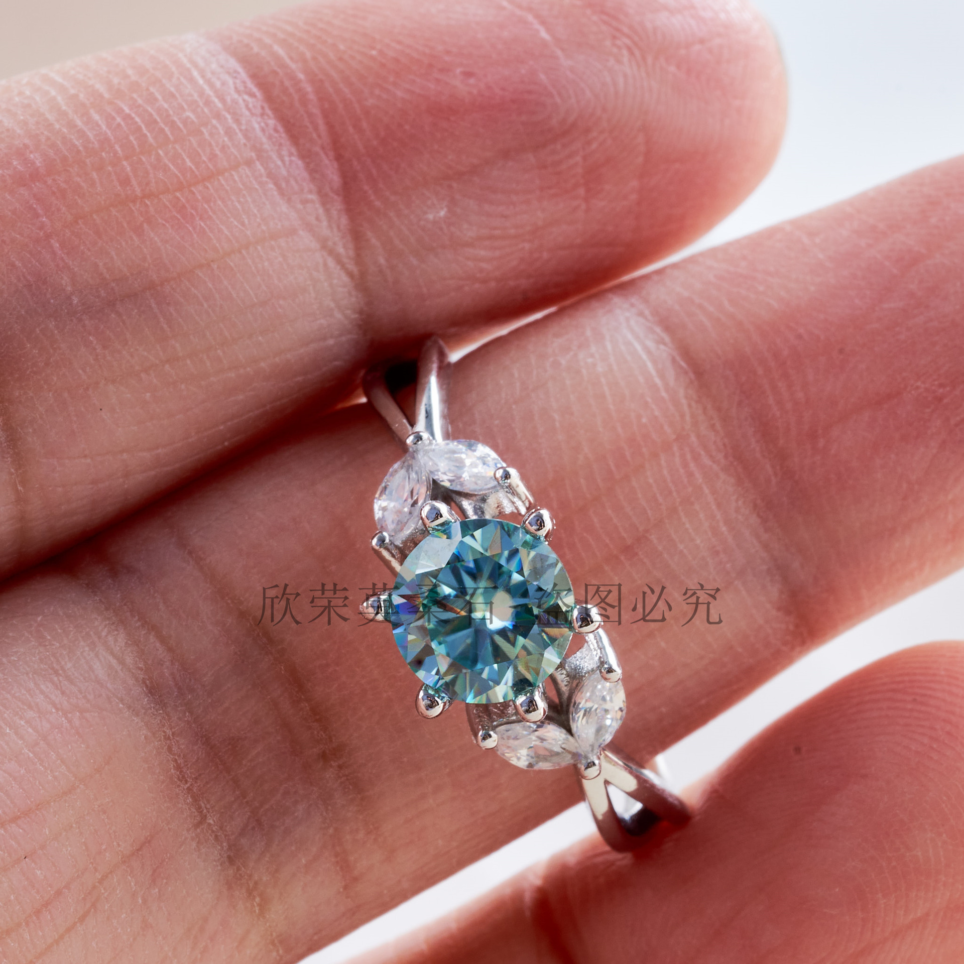 Nuevo anillo de plata esterlina 925 mujer platino platino anillo de bodas flor caliente 1 quilate anillo de diamante de mosaico