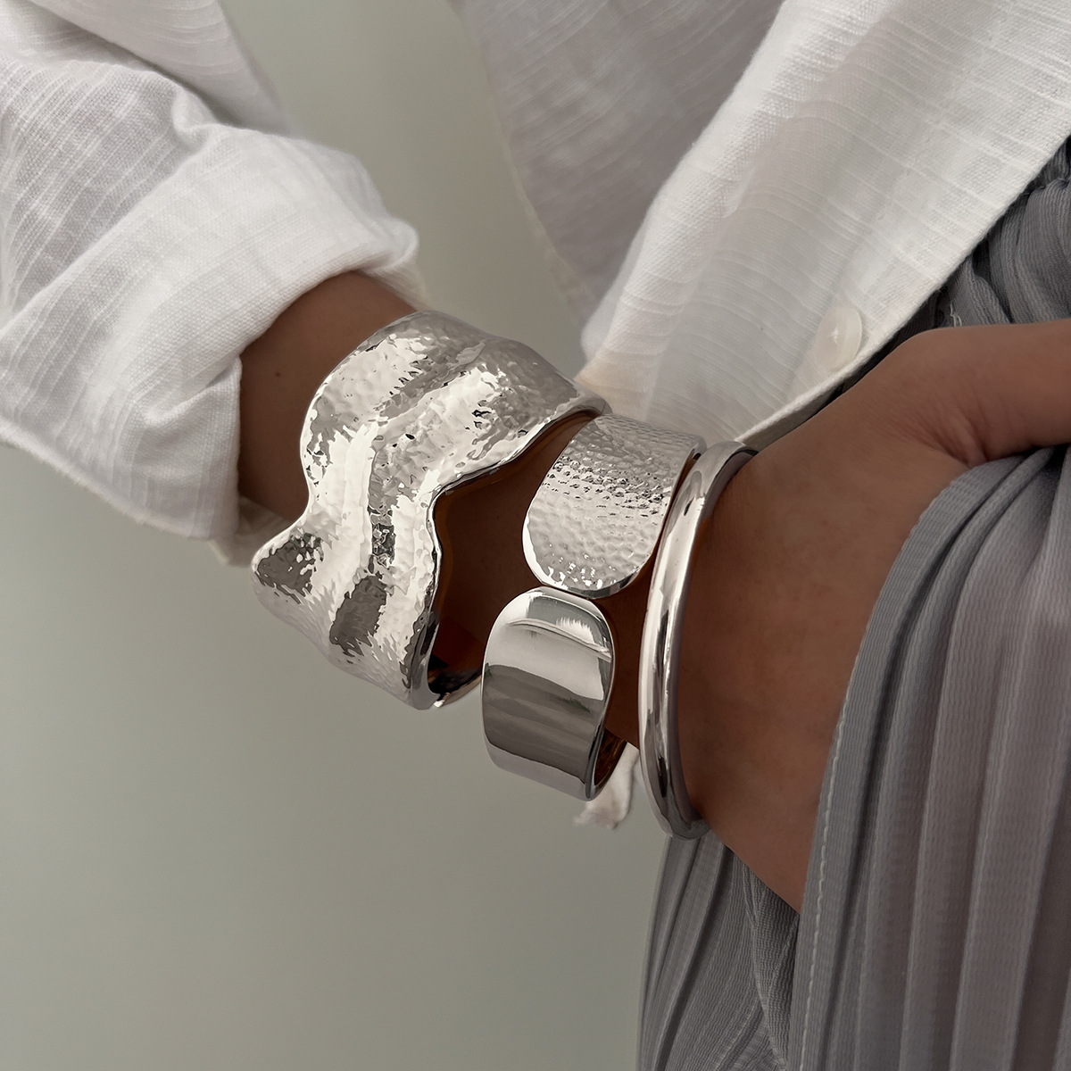 Brazalete de aleación de diseño europeo y americano exagerado de alto nivel de explosión transfronteriza joyería de moda temperamento pulsera de estilo hip-hop