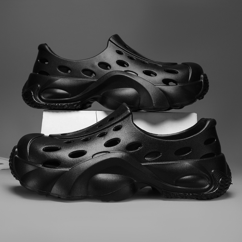 Pise en la mierda zapatos con agujeros de suela gruesa para hombres 2025 nuevo uso exterior de verano aumento playa antideslizante y desodorante sandalias Baotou