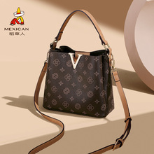 ������Ů����2025�¿�ӡ��ˮͰ��������������r��ͨ�چμ�б���