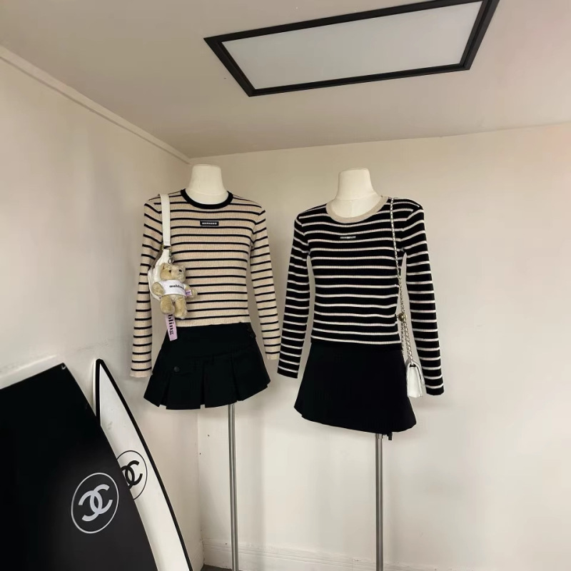 High-End Ready-Made Shenzhen Nanyou Correct mm Home New Classic Micro-Label Stripesd Round Neck Long-Sleeved Knitwear Top