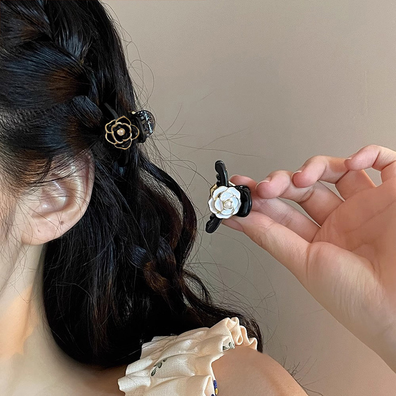 Camellia Bang Pair Clip Mini Small Grab Clip Black small size Hair Clip Women's Hair Clip Prehead Disc Hair Top Clip Hair Accessories