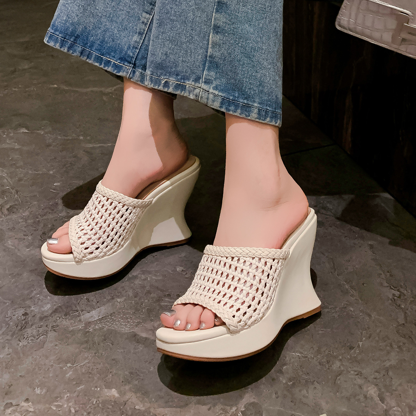Sandal cao gót hở mũi dệt mới mùa hè, quai ngang đế dày tăng chiều cao — Màu trắng be, Màu bạc